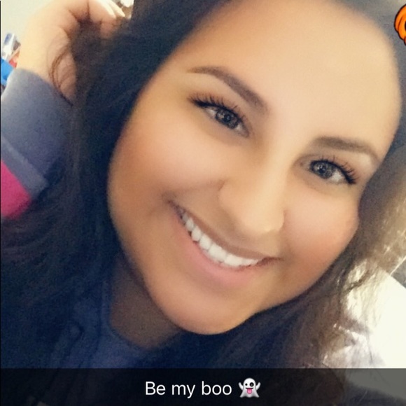 Meet your Posher, Azleen - Picture 8 of 8